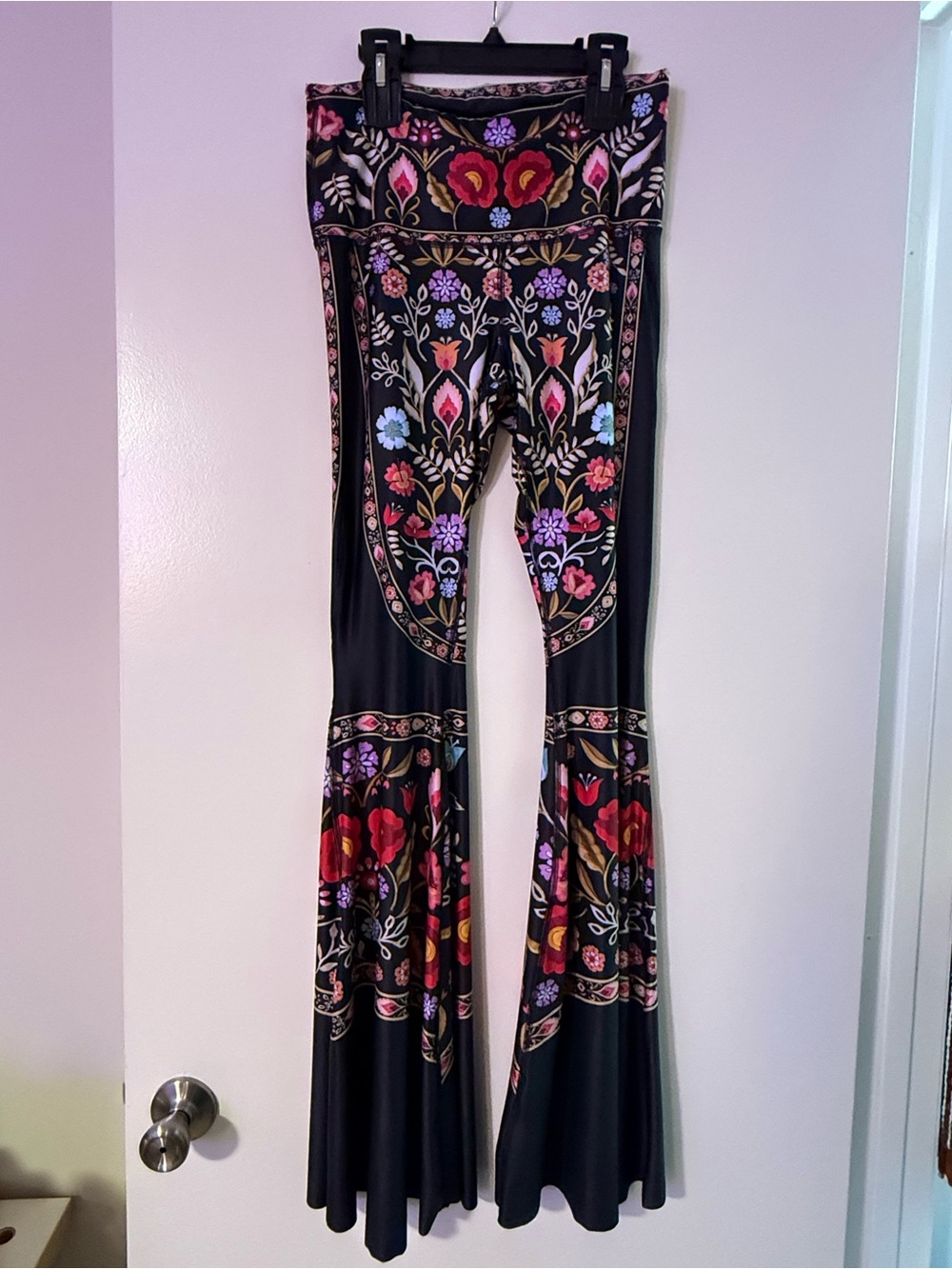 Yoga Democracy Rustica Black Floral Original Bell Bottom Flared Leggings Size M